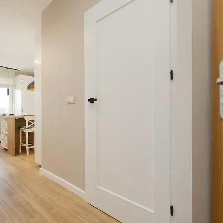 Beautiful For 6 People With Balcony And Parking In By Renters Apartment Warsaw