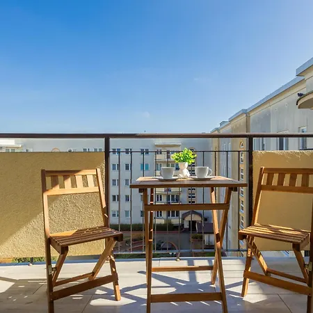 Beautiful For 6 People With Balcony And Parking In By Renters * Warsaw
